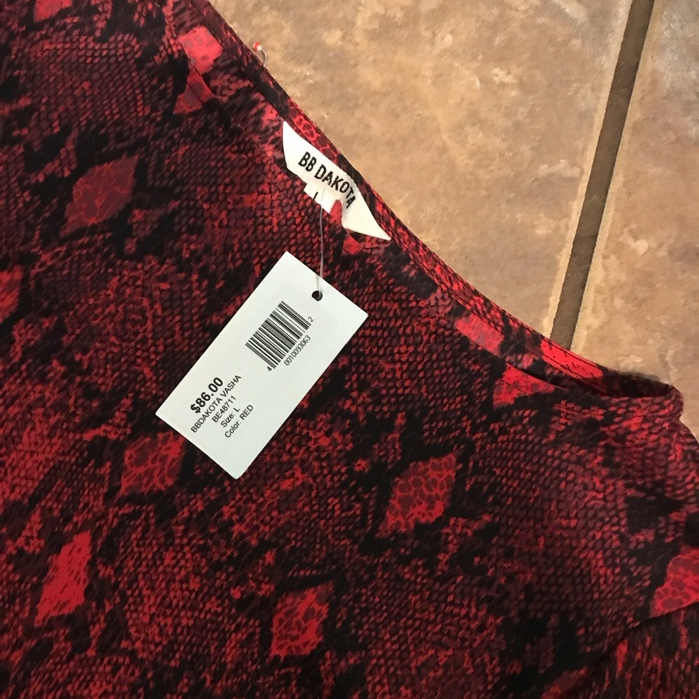 BB Dakota‎ Red and Black Snake Print Dress - Picture 3 of 3